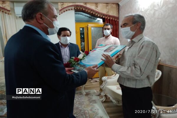دیدار مدیر آموزش و پرورش با معاونان و کارشناسان با ریاست مجمع خیرین مدرسه ساز کاشمر