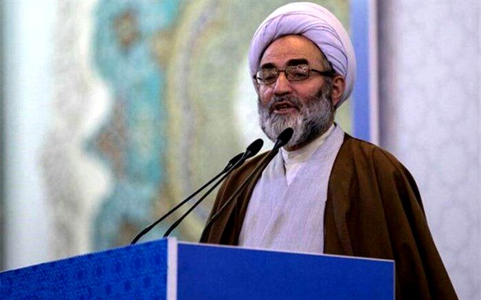 امام جمعه رشت: مردم  احسان به یکدیگر را فراموش نکنند
