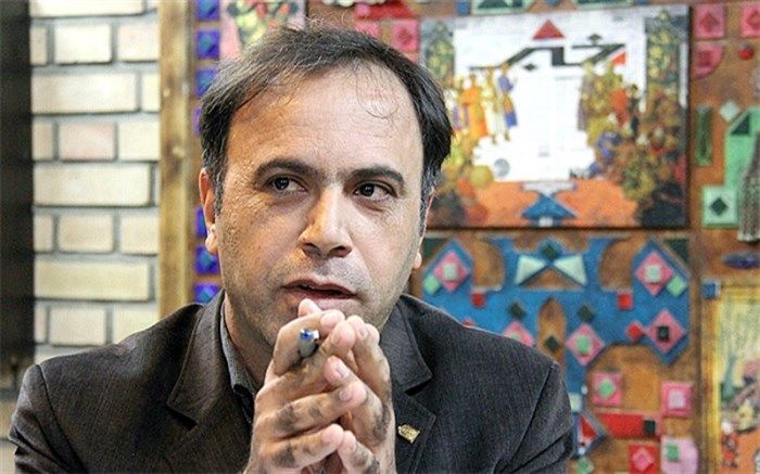 پاپایی: برای رسیدن به حقوق قانون شوراها، رویکرد گزارش‌دهی را کنار بگذاریم