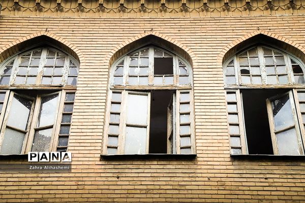 دبیرستان ماندگار البرز
