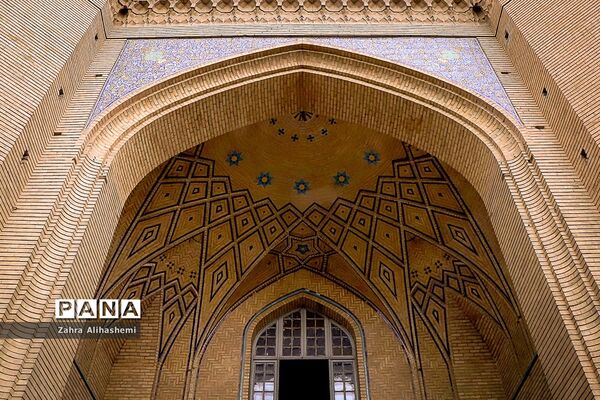 دبیرستان ماندگار البرز