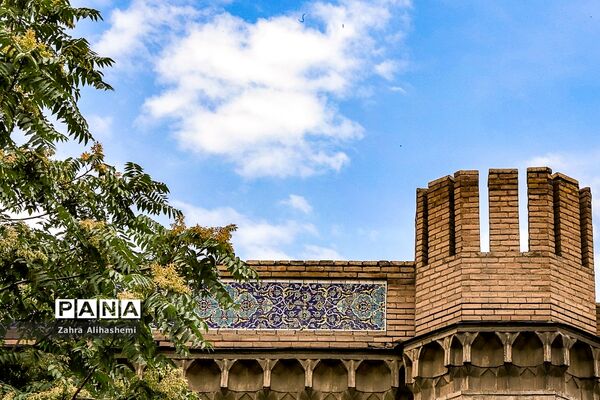 دبیرستان ماندگار البرز