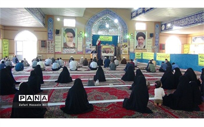 نماز جمعه خط مقدم مقابله با دشمن است