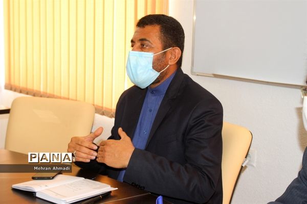 جلسه هم اندیشی معاون پرورشی و فرهنگی اداره کل آموزش و پرورش استان بوشهر با مشاوران مرکز مشاوره و خدمات روان شناختی بوشهر