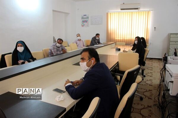 جلسه هم اندیشی معاون پرورشی و فرهنگی اداره کل آموزش و پرورش استان بوشهر با مشاوران مرکز مشاوره و خدمات روان شناختی بوشهر