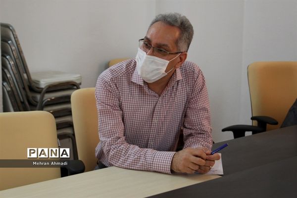 جلسه هم اندیشی معاون پرورشی و فرهنگی اداره کل آموزش و پرورش استان بوشهر با مشاوران مرکز مشاوره و خدمات روان شناختی بوشهر