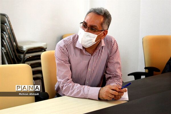 جلسه هم اندیشی معاون پرورشی و فرهنگی اداره کل آموزش و پرورش استان بوشهر با مشاوران مرکز مشاوره و خدمات روان شناختی بوشهر