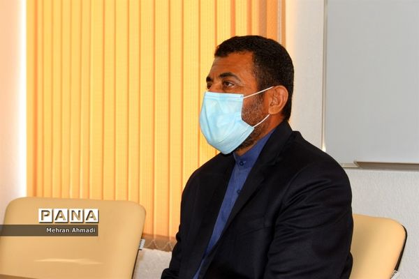 جلسه هم اندیشی معاون پرورشی و فرهنگی اداره کل آموزش و پرورش استان بوشهر با مشاوران مرکز مشاوره و خدمات روان شناختی بوشهر