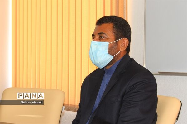جلسه هم اندیشی معاون پرورشی و فرهنگی اداره کل آموزش و پرورش استان بوشهر با مشاوران مرکز مشاوره و خدمات روان شناختی بوشهر