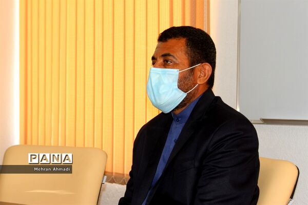 جلسه هم اندیشی معاون پرورشی و فرهنگی اداره کل آموزش و پرورش استان بوشهر با مشاوران مرکز مشاوره و خدمات روان شناختی بوشهر