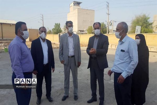 بازدید فرماندار دشتستان و مدیرکل نوسازی مدارس استان از پروژه های عمرانی آموزش و پرورش دشتستان