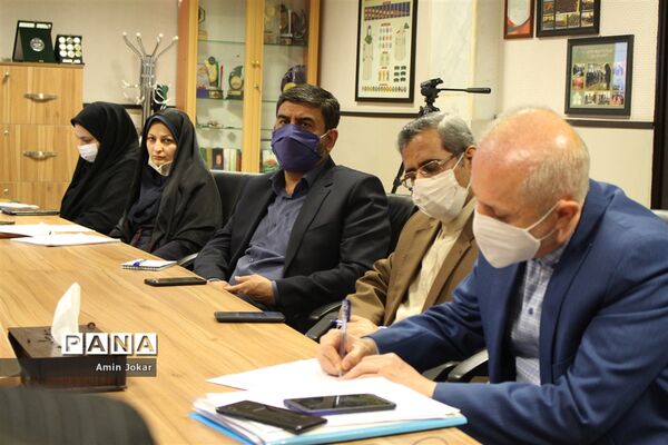 جلسه ستاد برگزاری دهمین دوره انتخابات مجلس دانش آموزی استان فارس