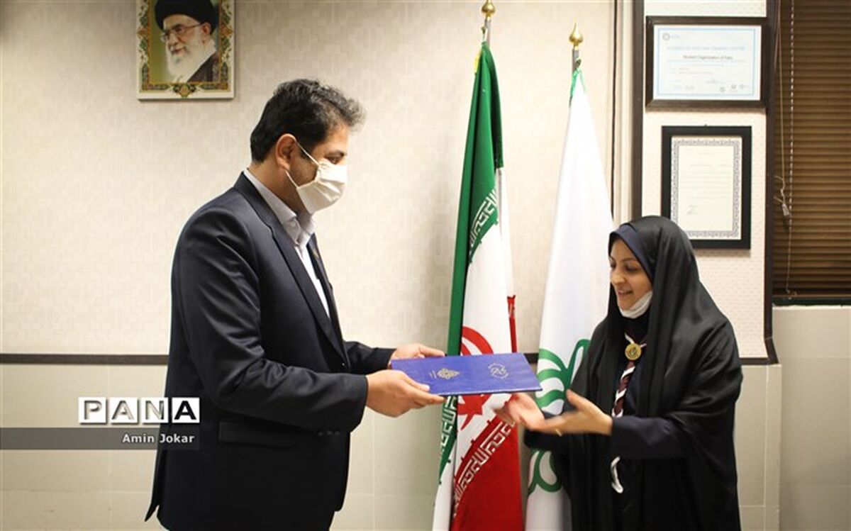 معاون فعالیت‌های دانش‌آموزی سازمان دانش‌آموزی فارس معارفه شد