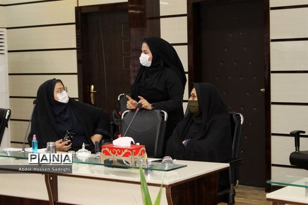 آیین تجلیل از دانش آموزان مدال آور مسابقات کشوری استان بوشهر