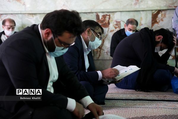 مراسم دعای عرفه در امامزاده صالح