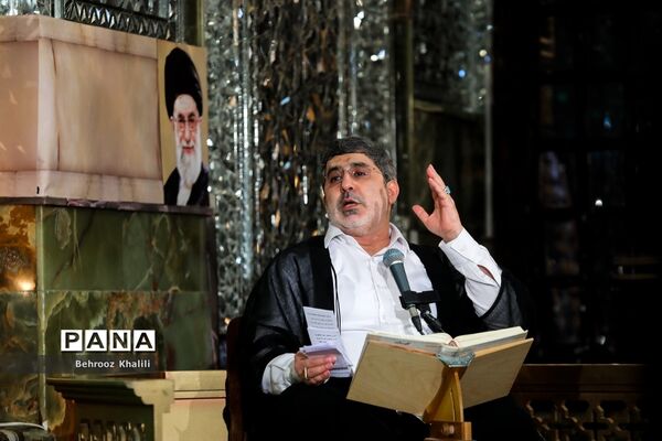مراسم دعای عرفه در امامزاده صالح