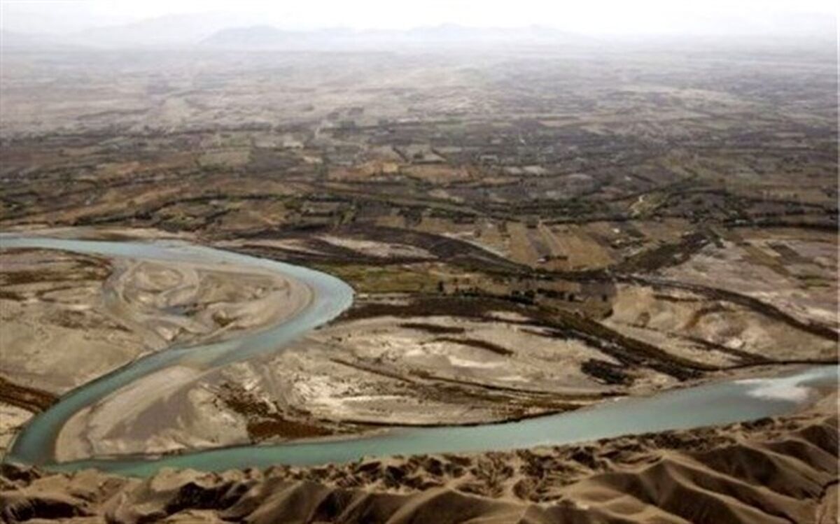 ایران حق‌آبه هیرمند را از افغانستان می‌گیرد