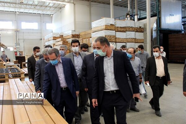 بازدیداستاندار تهران و نمایندگان مجلس شورای اسلامی از مراکز تولیدی و شهرک های  صنعتی اسلامشهر