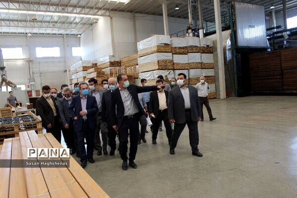 بازدیداستاندار تهران و نمایندگان مجلس شورای اسلامی از مراکز تولیدی و شهرک های  صنعتی اسلامشهر