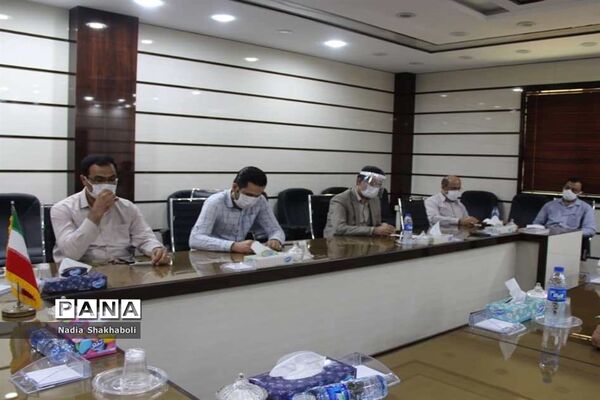 نشست معاون  پرورشی و فرهنگی بوشهر با مدیر و کارشناسان