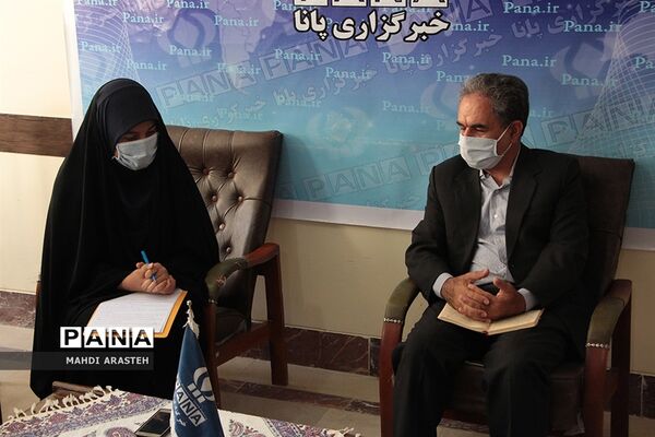 دیدارمدیرآموزش و پرورش شهرستان بیرجند با دانش آموز خبرنگاران  پانا استان خراسان جنوبی