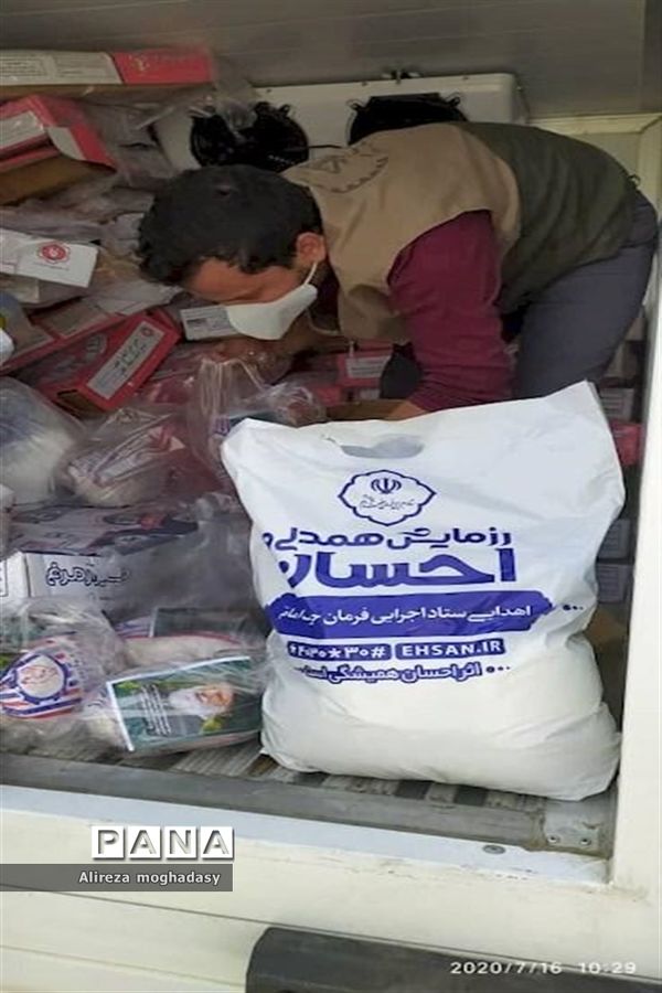 توزیع ٨٠٠ بسته پروتئینی در راستای اجرای طرح رزمایش کمک‌های مومنانه