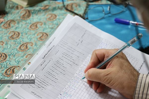 روز دوم مسابقات مجازی قرآن عترت و نماز دانش‌آموزان کشور در مشهد