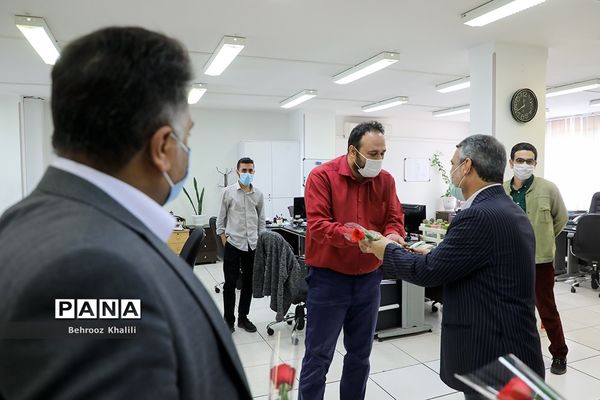 بازدید معاون وزیر آموزش و پرورش در آستانه عید غدیرخم و روز خبرنگار از خبرگزاری پانا