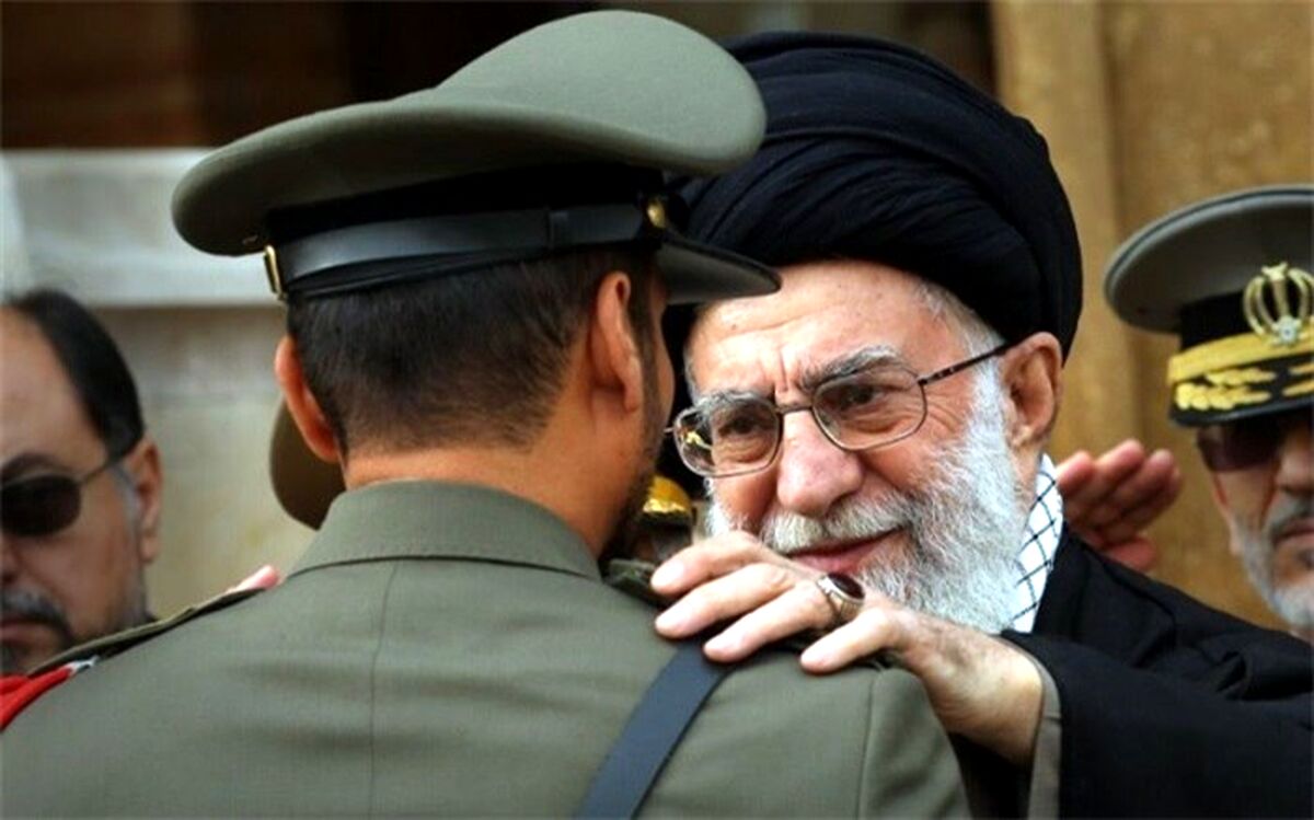 نشان «فداکاری» دانشگاه افسری امام علی(ع) رونمایی شد