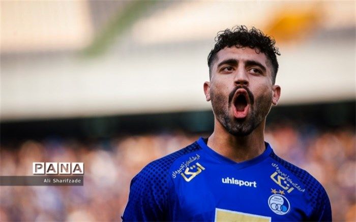 مدافع جنجالی استقلال لژیونر می‌شود