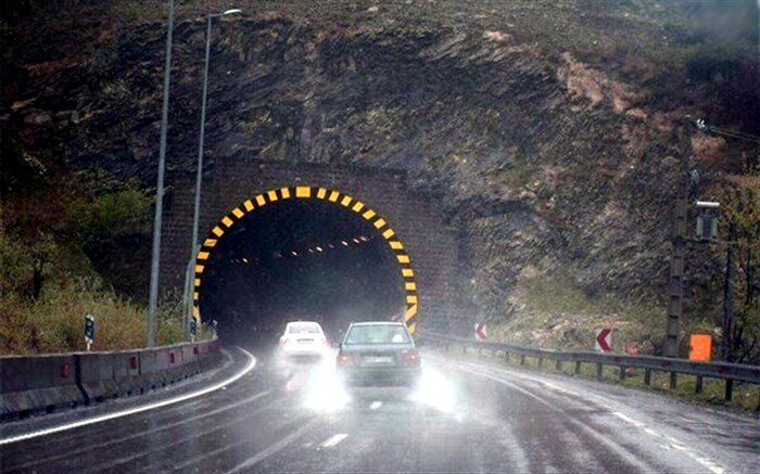 بارش باران در برخی از محورهای استان مازندران