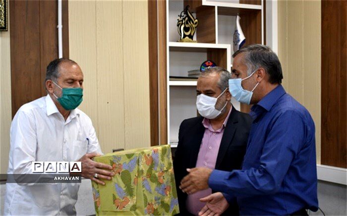 شهرداری  بهاباد از خبرنگاران تجلیل کرد