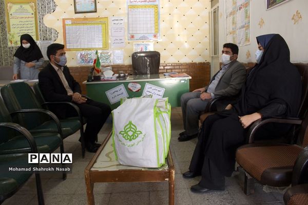 بازدید رییس و کارشناسان سازمان دانش آموزی خوزستان از مدارس سوسنگرد