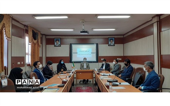 برگزاری مراسم تجلیل از خوشنویسان آموزش و پرورش شهرستان خلیل آباد