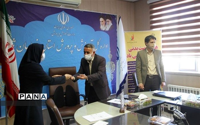 تقدیر از مقام آوران مرحله کشوری جشنواره تولید محتوای درس تربیت بدنی و فعالیت های ورزشی در منزل