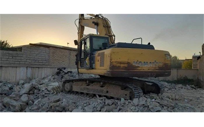 فرماندار شهرستان ماهنشان از عملیات خاکبرداری آموزشگاه هفت تیر زمایین بازدید کرد