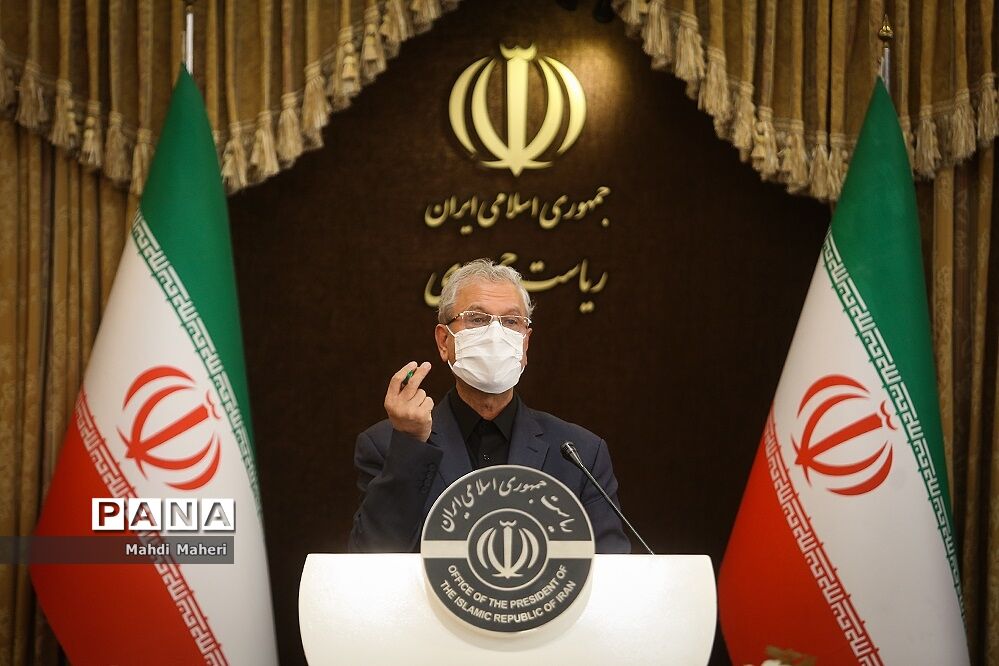 مدعی‌العموم باید به موضوع توهین به رئیس‌جمهوری ورود کند
