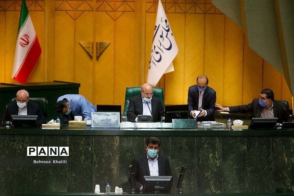 قالیباف: اطمینان داریم کاهش نرخ ارز و تثبیت بورس ادامه خواهد یافت