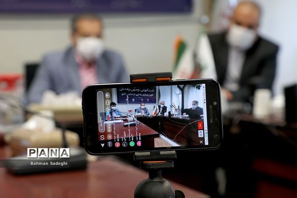 نشست آموزشی، توجیهی برنامه ملی کانون یاریگران زندگی در مدارس کشور