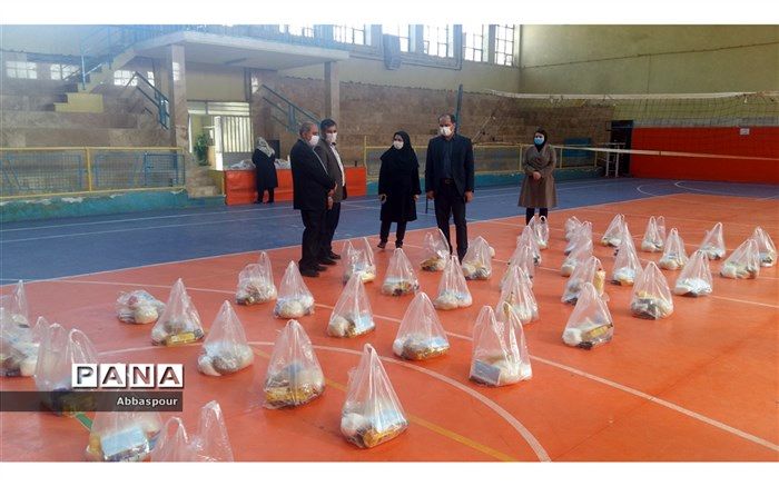 توزیع 50 بسته معیشتی میان نیازمندان