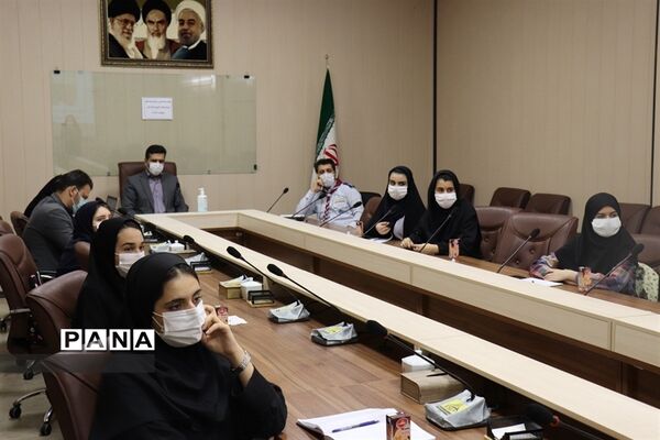 جلسه هم اندیشی کمیته های شورای دانش آموزی استان البرز