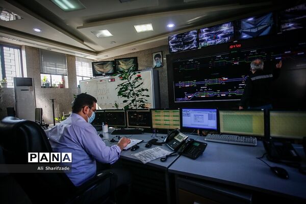 بازدید رئیس سازمان مدیریت و برنامه ریزی استان تهران از متروی تهران و حومه