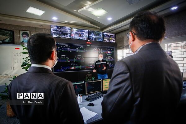 بازدید رئیس سازمان مدیریت و برنامه ریزی استان تهران از متروی تهران و حومه