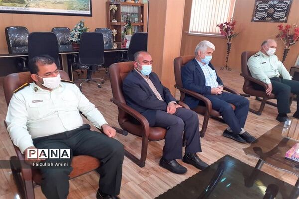 دیدار مدیر آموزش و پرورش شهرستان دشتستان با فرمانده نیروی انتظامی
