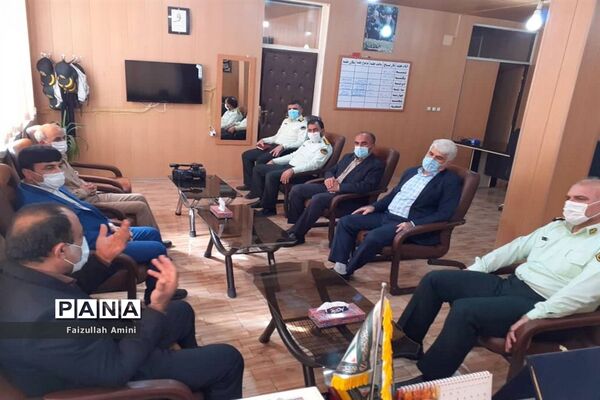 دیدار مدیر آموزش و پرورش شهرستان دشتستان با فرمانده نیروی انتظامی