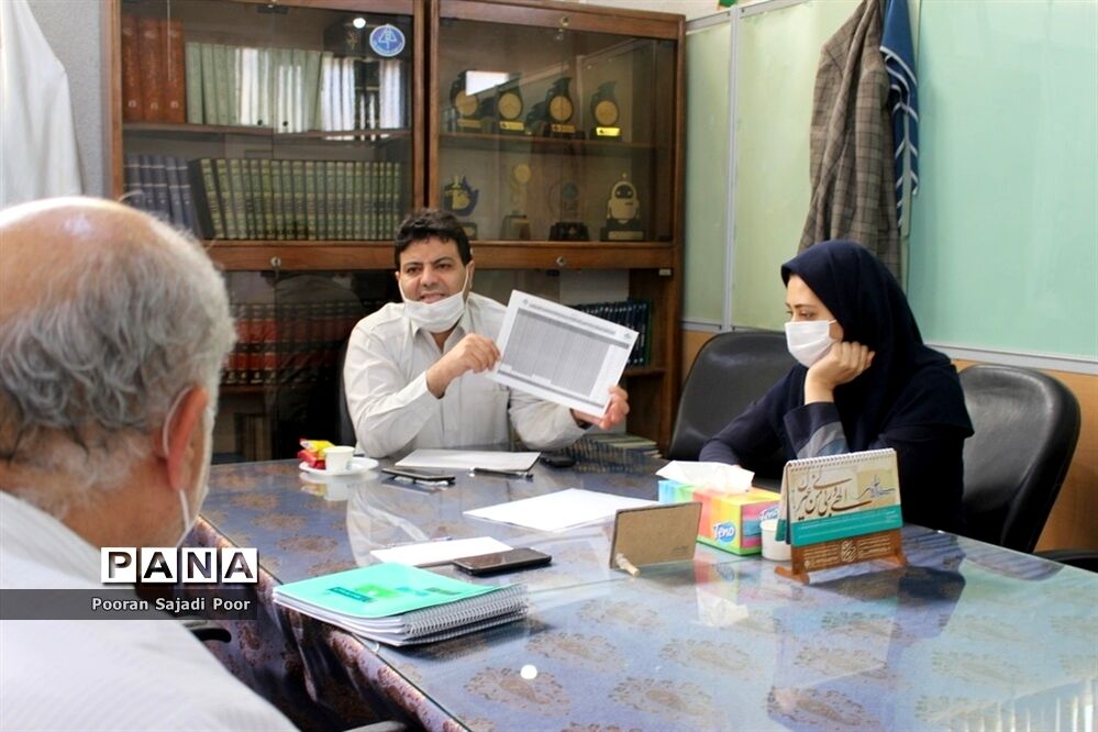 جلسه هم‌اندیشی کارشناسان سازمان دانش آموزی استان بوشهر