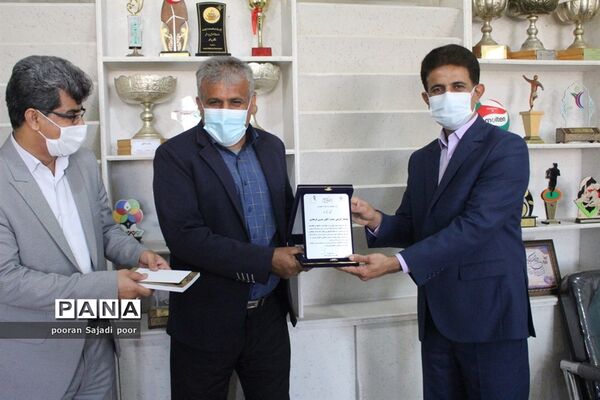 تجلیل از پیشکسوتان ورزش دانش آموزی استان بوشهر