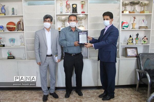 تجلیل از پیشکسوتان ورزش دانش آموزی استان بوشهر