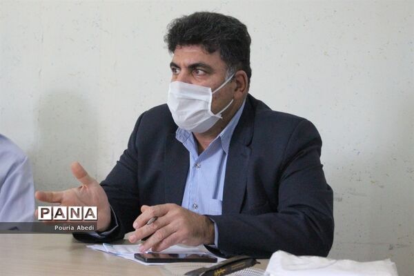 جلسه هماهنگی توزیع تجهیزات هنرستان‌های فنی و حرفه‌ای و کار دانش‌آموزش و پرورش استان بوشهر