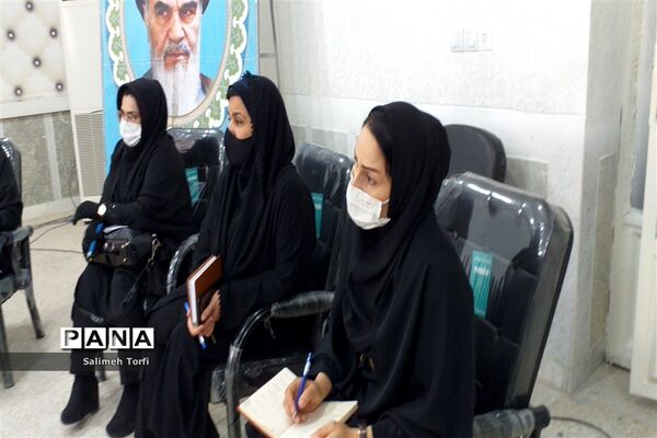 برگزاری جلسه سرگروه های ابتدایی درسالن اجتماعات اداره آموزش وپرورش شهرستان حمیدیه